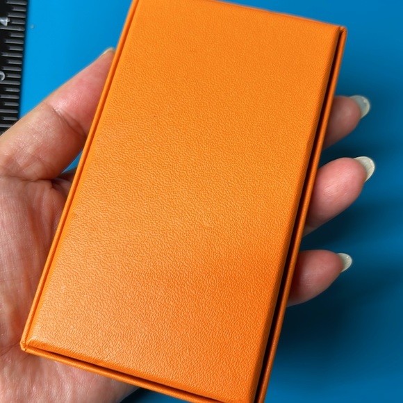 🖤NEW💕Hermès Scarf Knotting Cards in Case - Picture 9 of 11